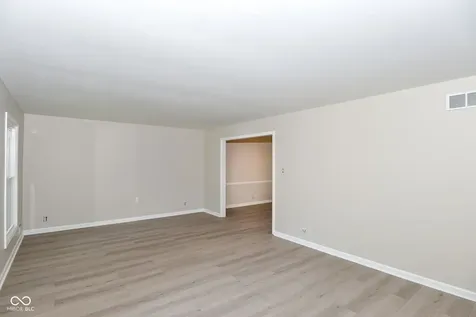 6735 Highburry Court Indianapolis IN 46256