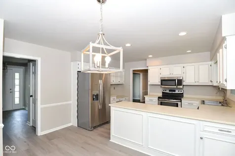 6735 Highburry Court Indianapolis IN 46256
