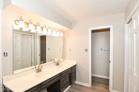 6735 Highburry Court Indianapolis IN 46256