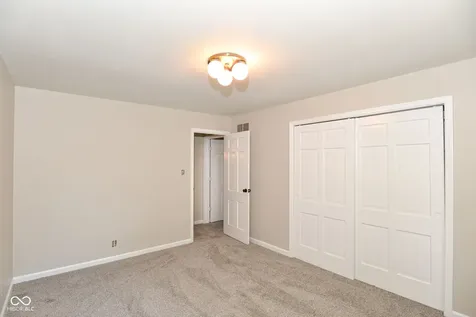 6735 Highburry Court Indianapolis IN 46256