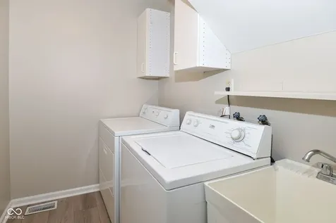 6735 Highburry Court Indianapolis IN 46256