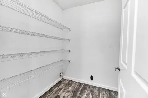 10275 Lothbury Circle Fishers IN 46037