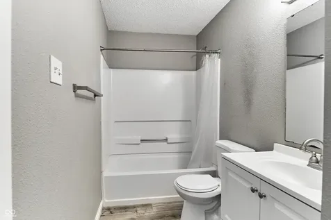 10275 Lothbury Circle Fishers IN 46037