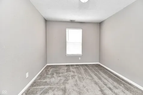 10275 Lothbury Circle Fishers IN 46037