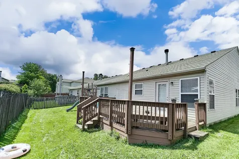 10275 Lothbury Circle Fishers IN 46037