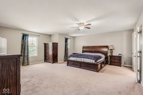 2071 Creek Bank Drive Columbus IN 47201
