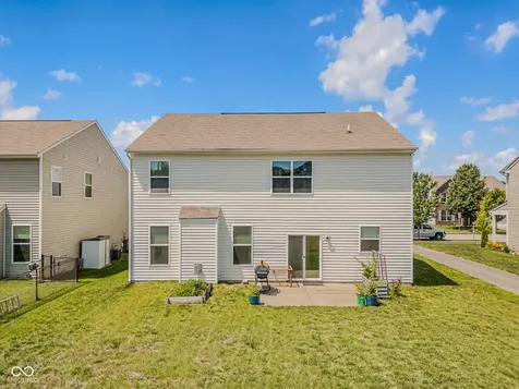 2071 Creek Bank Drive Columbus IN 47201