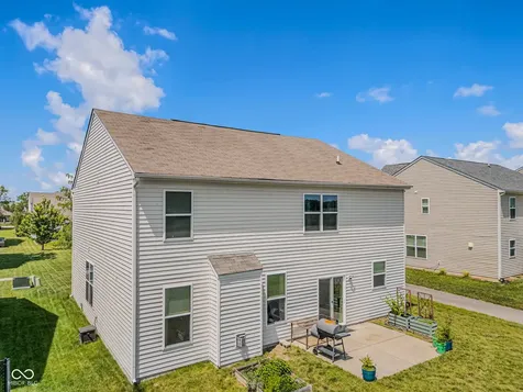 2071 Creek Bank Drive Columbus IN 47201