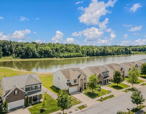 2071 Creek Bank Drive Columbus IN 47201