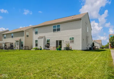 2071 Creek Bank Drive Columbus IN 47201