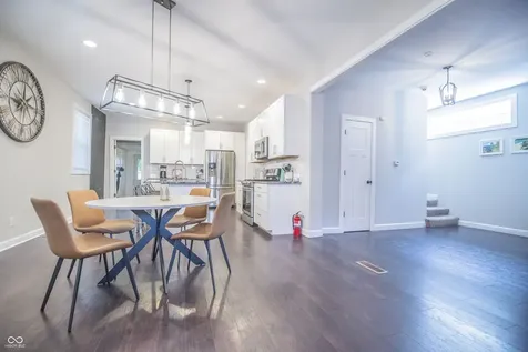 615 Cottage Avenue Indianapolis IN 46203