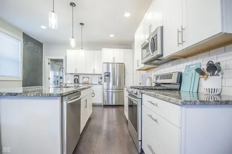 615 Cottage Avenue Indianapolis IN 46203