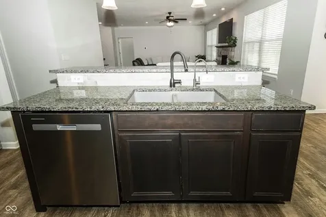 9239 Thames Drive Avon IN 46123