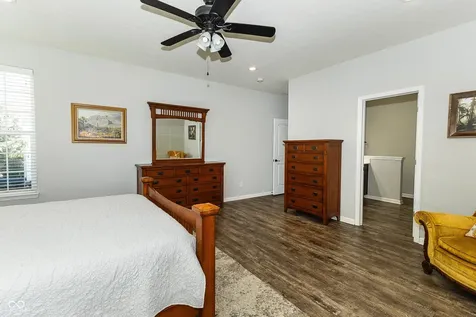 9239 Thames Drive Avon IN 46123