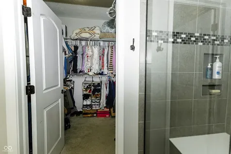 9239 Thames Drive Avon IN 46123