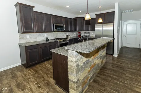 9239 Thames Drive Avon IN 46123