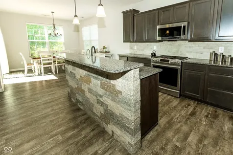 9239 Thames Drive Avon IN 46123