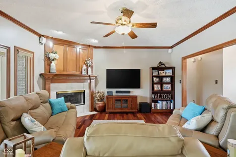 2045 Aspen Drive Avon IN 46123