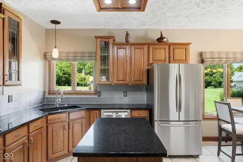 2045 Aspen Drive Avon IN 46123