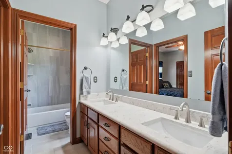 2045 Aspen Drive Avon IN 46123