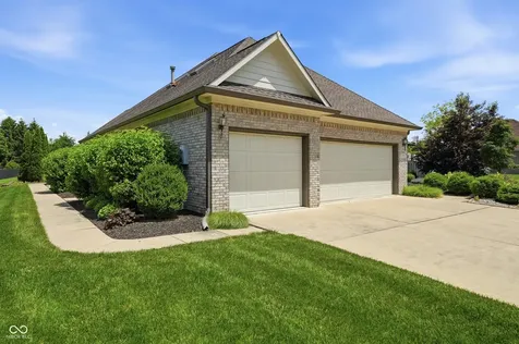2045 Aspen Drive Avon IN 46123