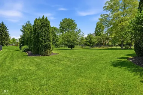 2045 Aspen Drive Avon IN 46123