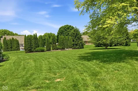 2045 Aspen Drive Avon IN 46123