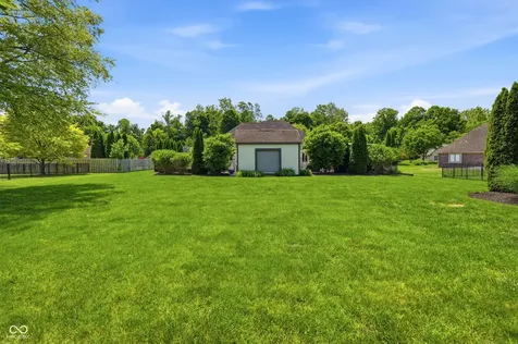 2045 Aspen Drive Avon IN 46123