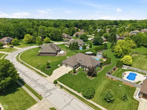 2045 Aspen Drive Avon IN 46123