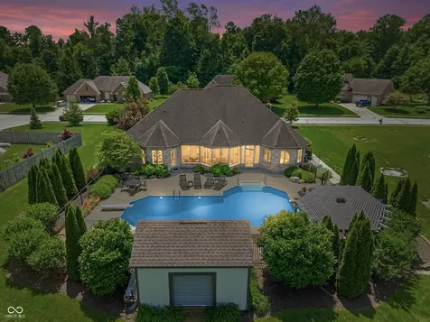 2045 Aspen Drive Avon IN 46123