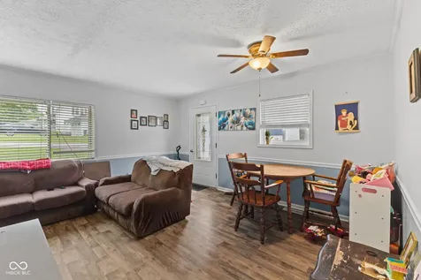 407-409 N Wayne Street Danville IN 46122