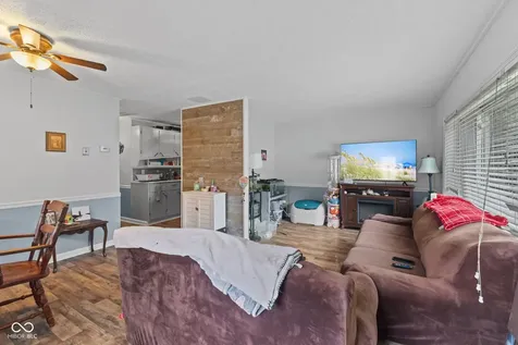 407-409 N Wayne Street Danville IN 46122