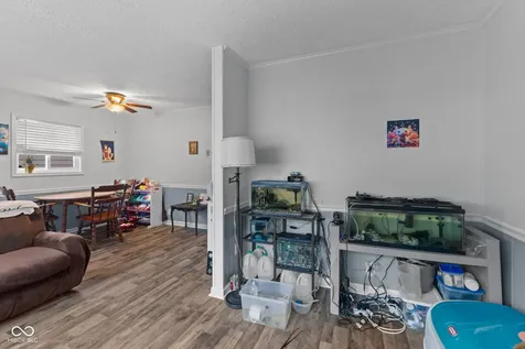 407-409 N Wayne Street Danville IN 46122