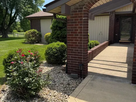 7007 W Meadows Lane Greenfield IN 46140