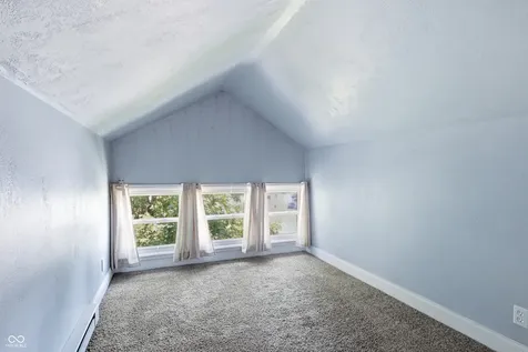 1022 N Grand Avenue Connersville IN 47331