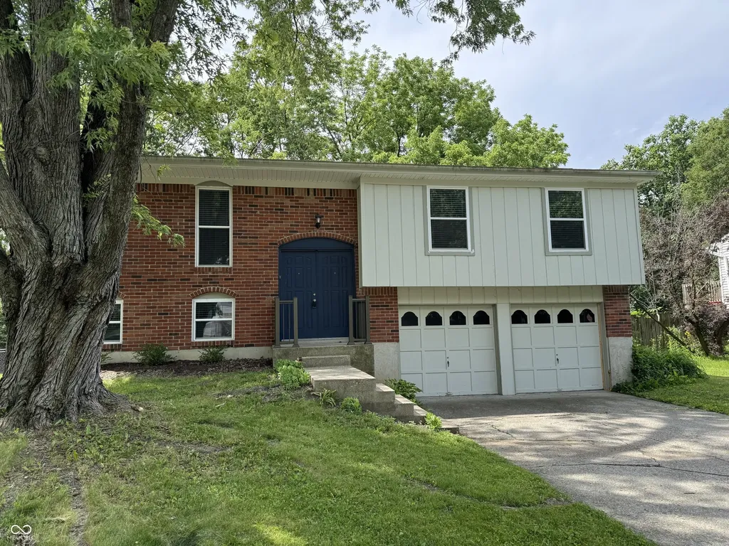 7717 Cambridge Drive Fishers IN 46038