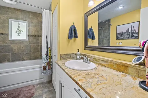 6206 Breamore Road Indianapolis IN 46220