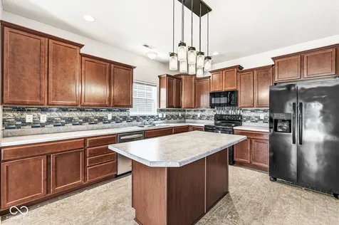 5321 Tanglewood Lane Whitestown IN 46075