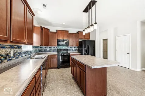 5321 Tanglewood Lane Whitestown IN 46075