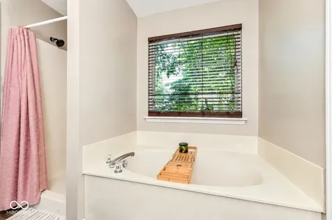 5037 Birmingham Drive Indianapolis IN 46235