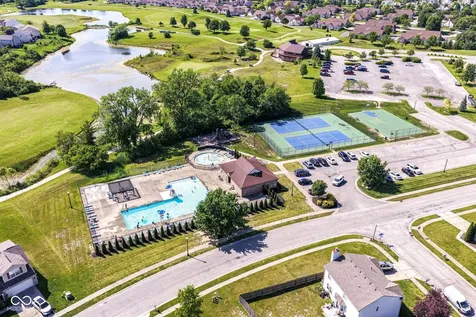 5037 Birmingham Drive Indianapolis IN 46235