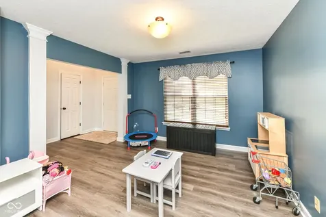 5037 Birmingham Drive Indianapolis IN 46235