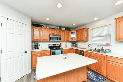 5037 Birmingham Drive Indianapolis IN 46235