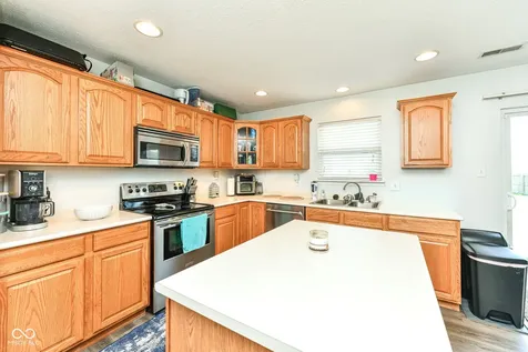 5037 Birmingham Drive Indianapolis IN 46235