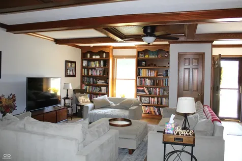 1562 Williamsburg Court Franklin IN 46131