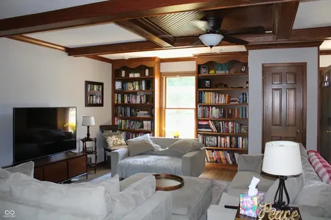 1562 Williamsburg Court Franklin IN 46131