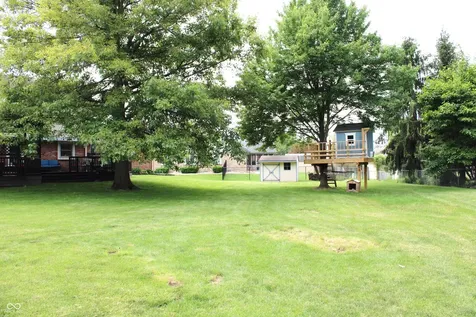 1562 Williamsburg Court Franklin IN 46131