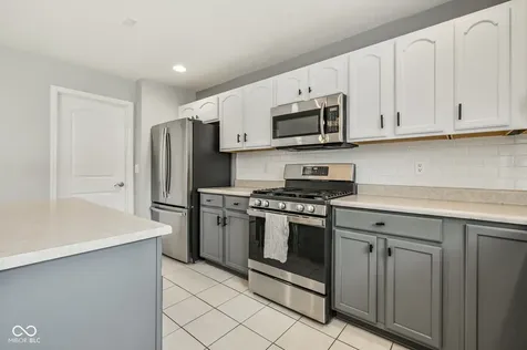 8189 Admirals Landing Place Indianapolis IN 46236