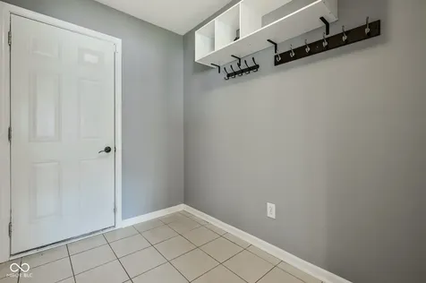 8189 Admirals Landing Place Indianapolis IN 46236