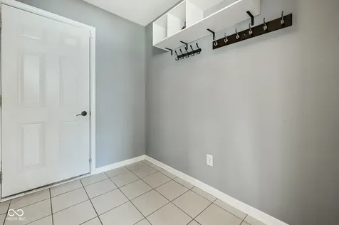 8189 Admirals Landing Place Indianapolis IN 46236